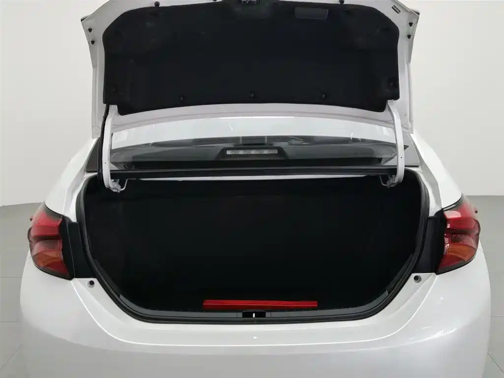 Toyota Levin Twin Engine E+ 2019 1.8PH GS E-CVT Elite Edition фото 16