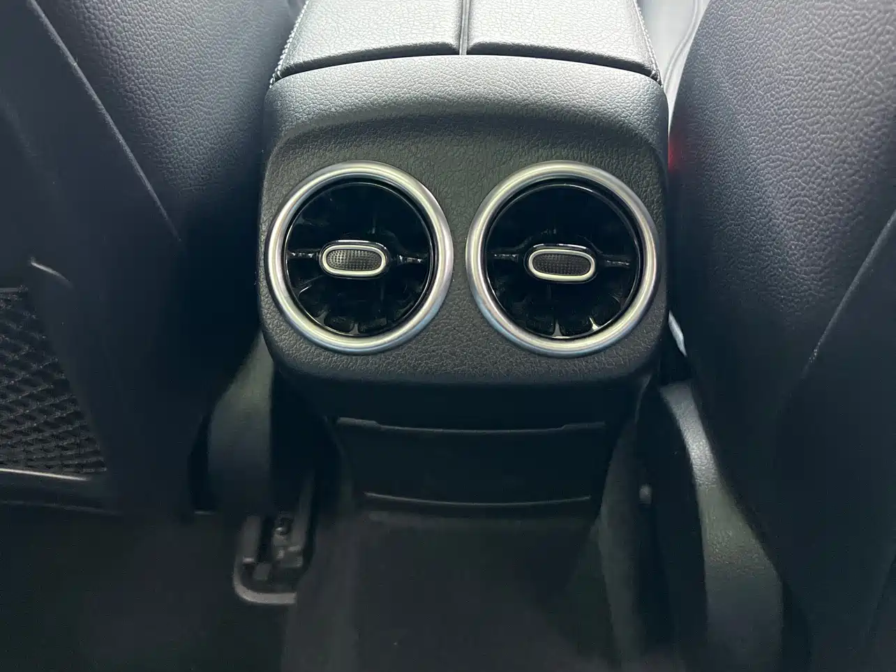 Mercedes-Benz A-Class 2019 A 200 L фото 5