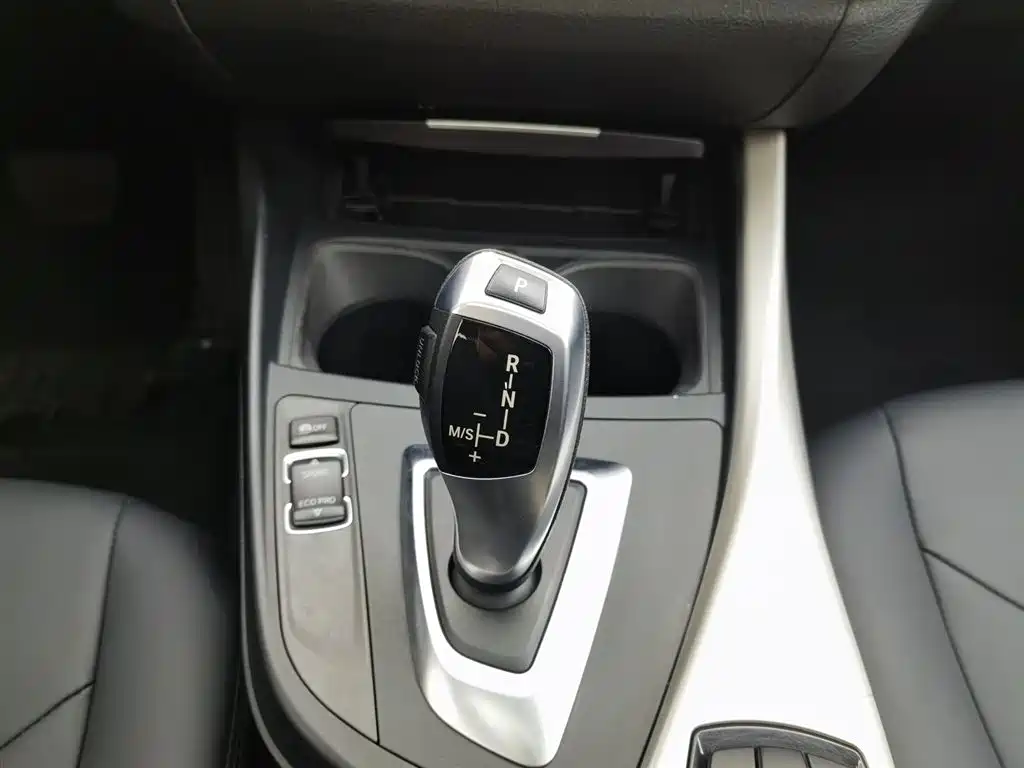 BMW 1 Series (Import) 2013 Facelift 118i Leading Model фото 13