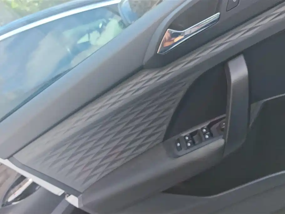 Volkswagen Tharu 2021 Model 280TSI 2WD Trend Edition фото 7