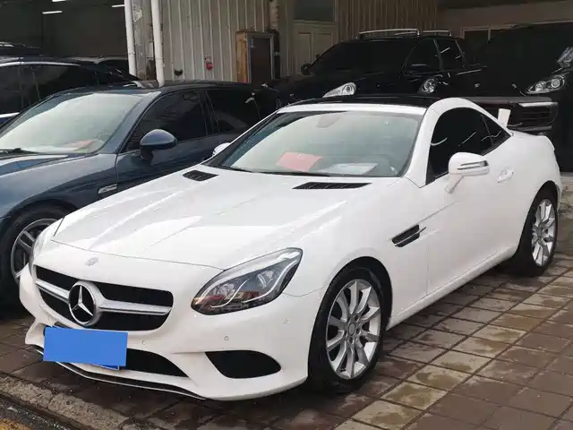 MERCEDES-BENZ SLC
