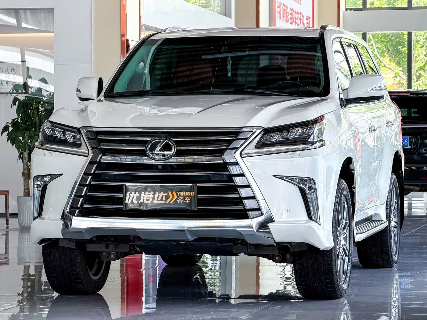 Lexus LX 2016 570 Luxury Premium Edition
