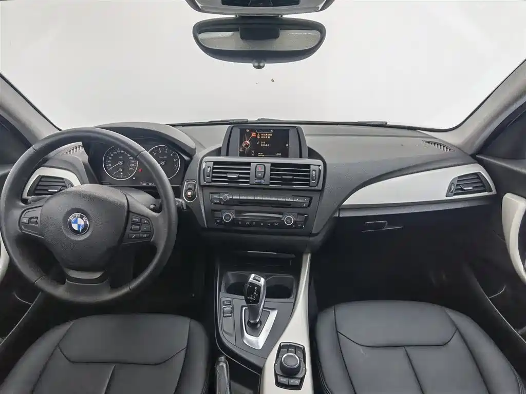 BMW 1 Series (Import) 2013 Facelift 118i Leading Model фото 5