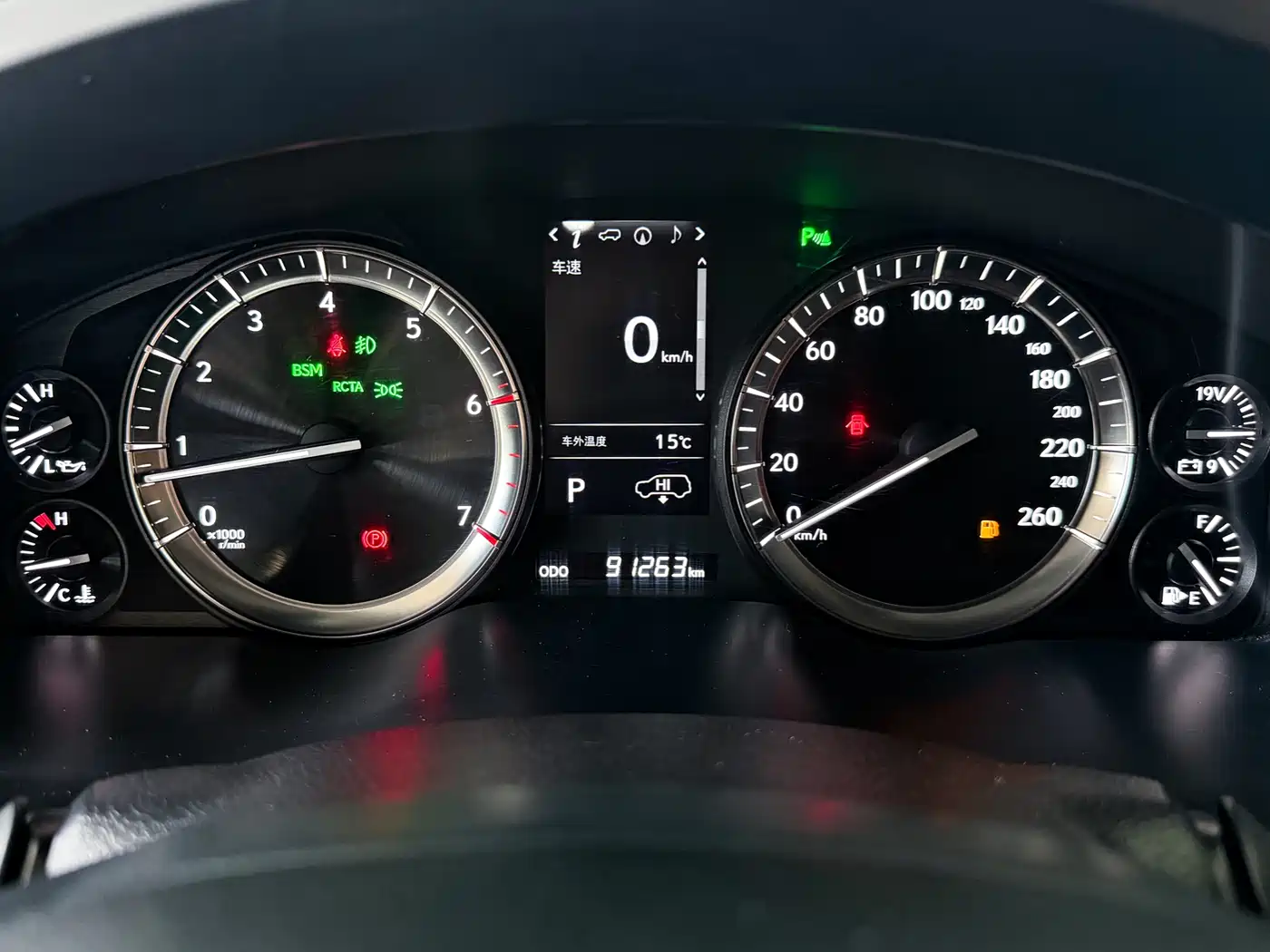 Lexus LX 2016 570 Luxury Premium Edition фото 11