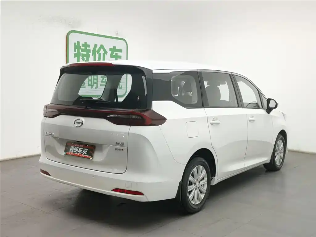 GAC Trumpchi Trumpchi M6 2021 270T DCT Luxury Edition (7-Seater) фото 2