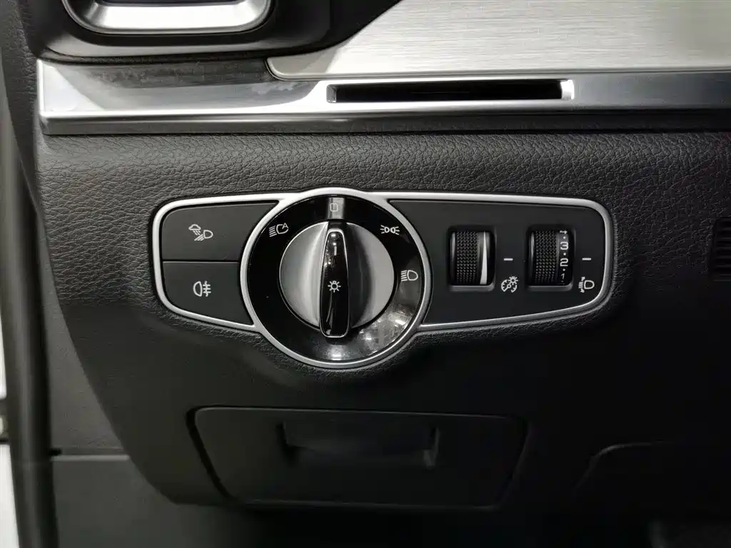 BYD Tang New Energy 2019 DM 2.0T AWD Intelligent Genesis Edition 7-seater China VI фото 21