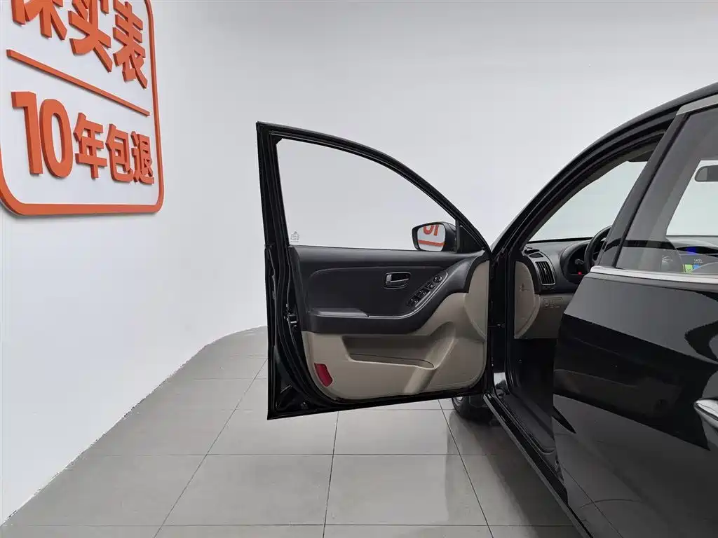 Hyundai Elantra 2011 1.6L Manual Comfort фото 8