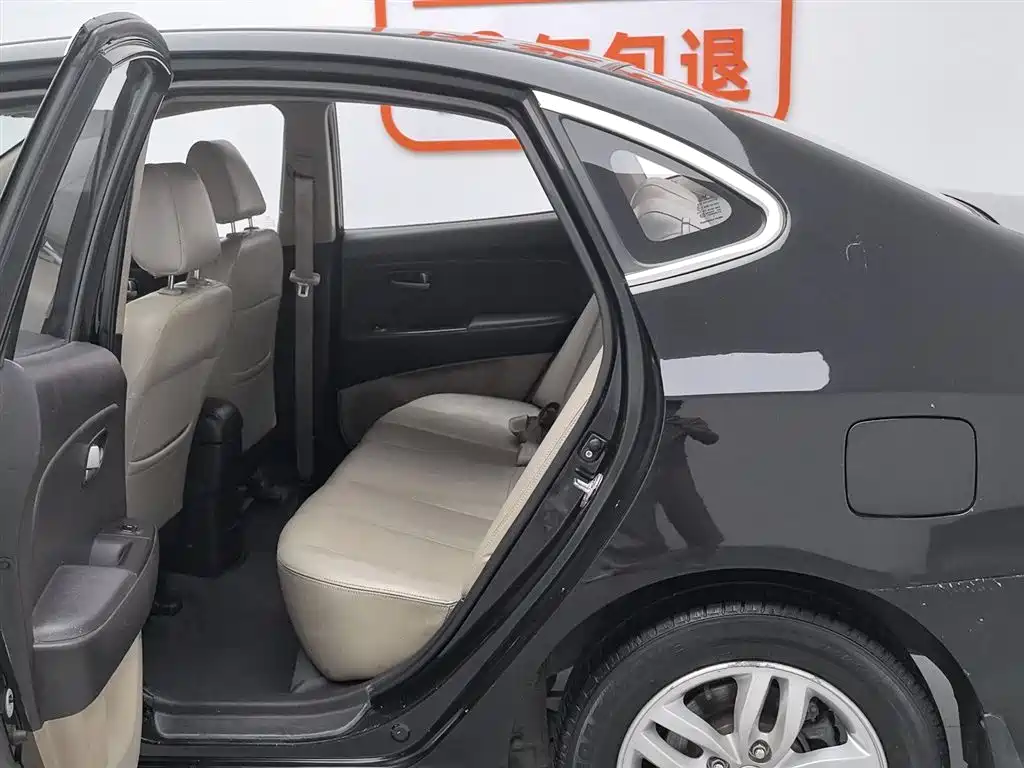 Hyundai Elantra 2011 1.6L Manual Comfort фото 15