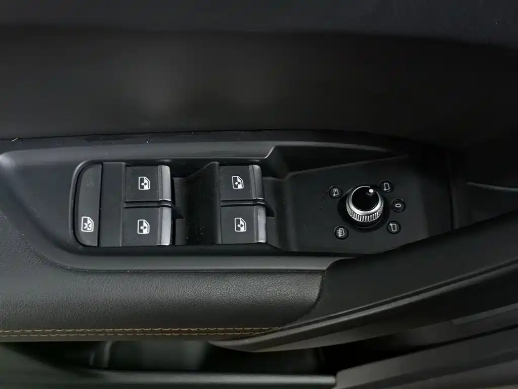 Audi Q5L 2020 40 TFSI Prestige Fashion фото 9