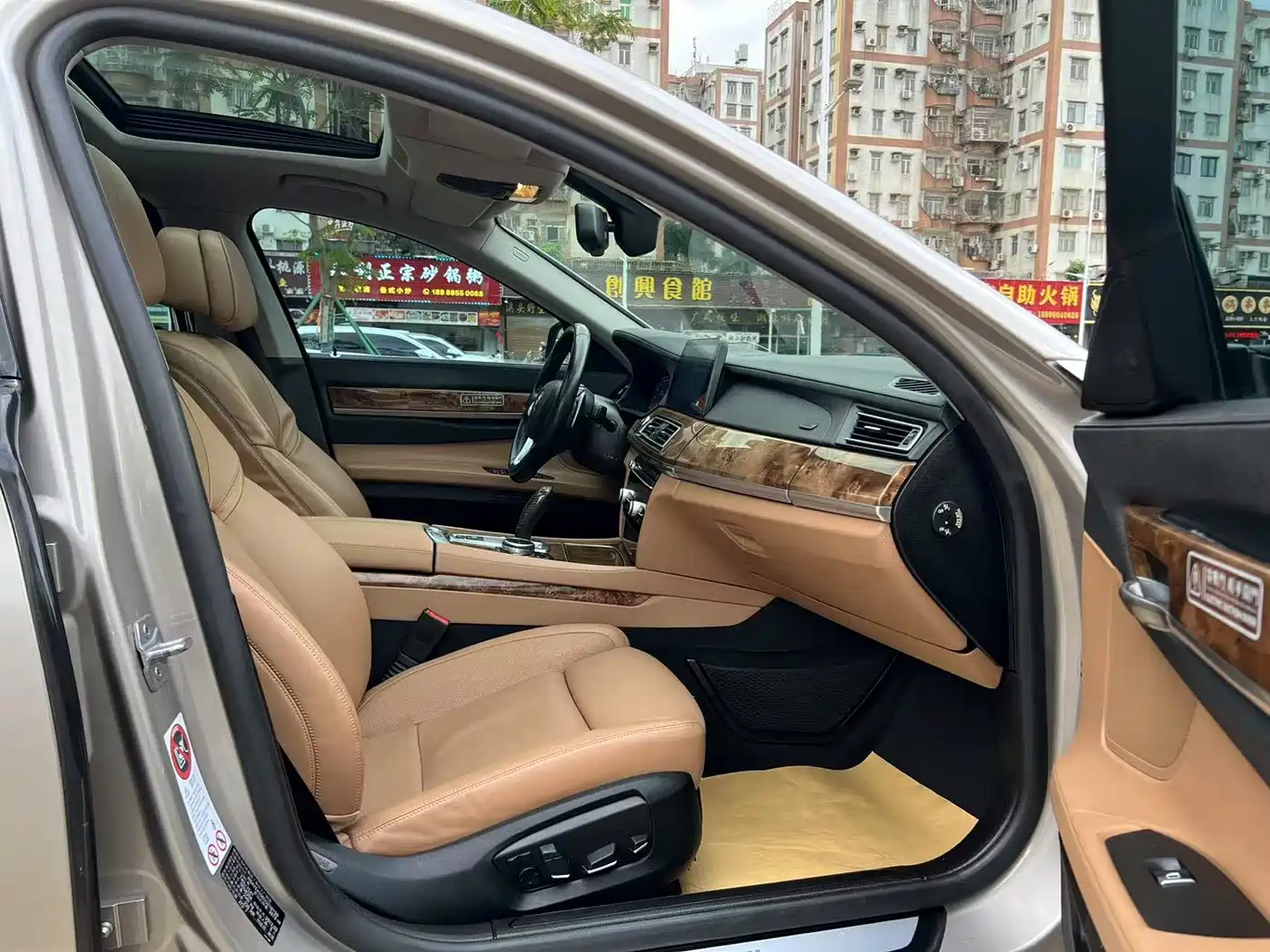 BMW 7 Series 2013 Model 740Li Luxury фото 9