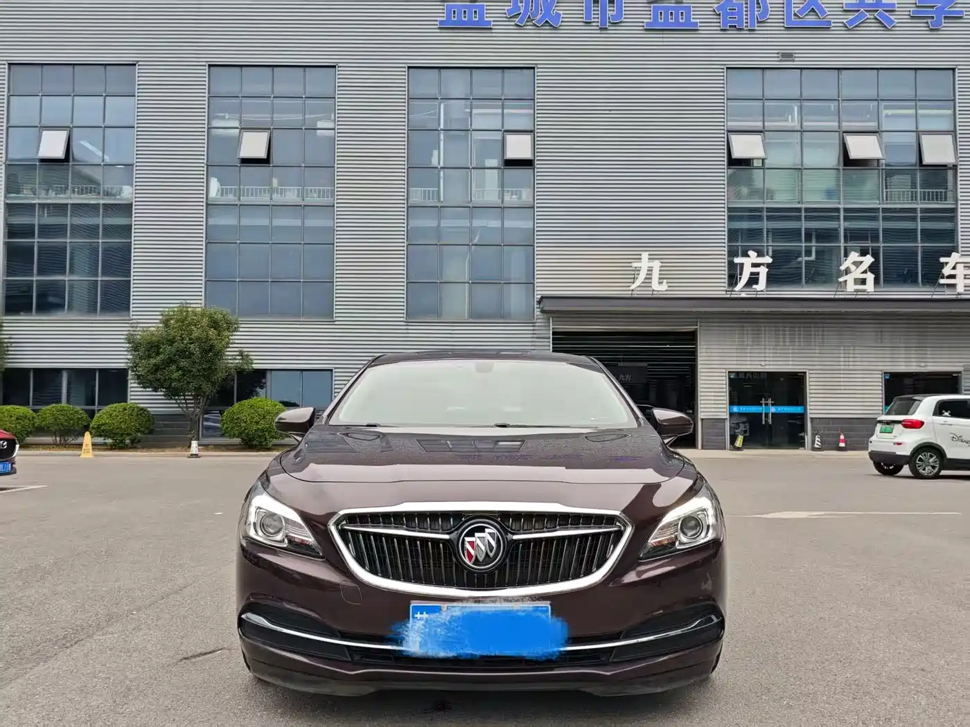 Buick LaCrosse 2018 Model 20T Leading Edition фото 2