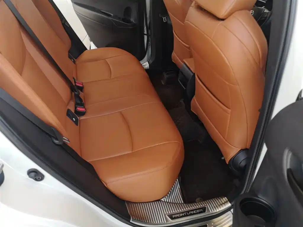 Toyota Frontlander 2023 2.0L CVT Leading Edition фото 17