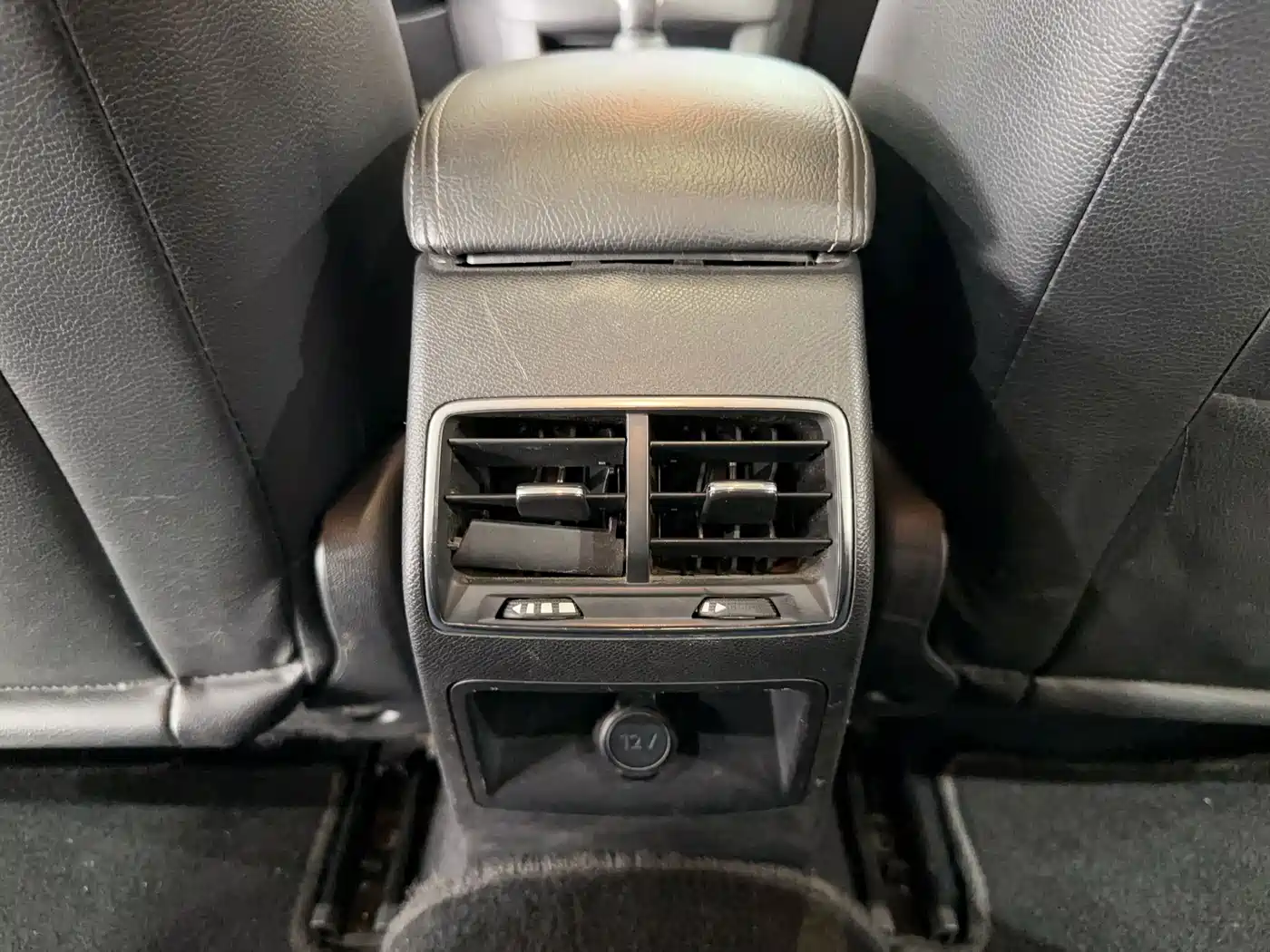 Peugeot 408 2015 Model 1.2T Automatic Luxury Edition фото 15