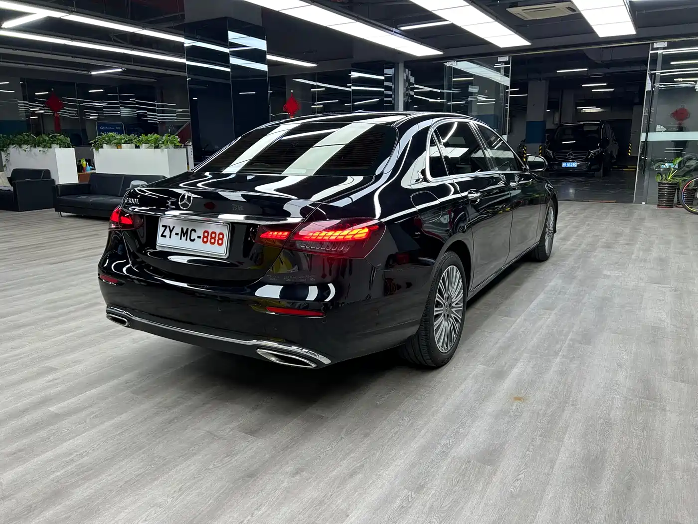Mercedes-Benz E-Class 2023 Facelift E 300 L Fashion фото 13