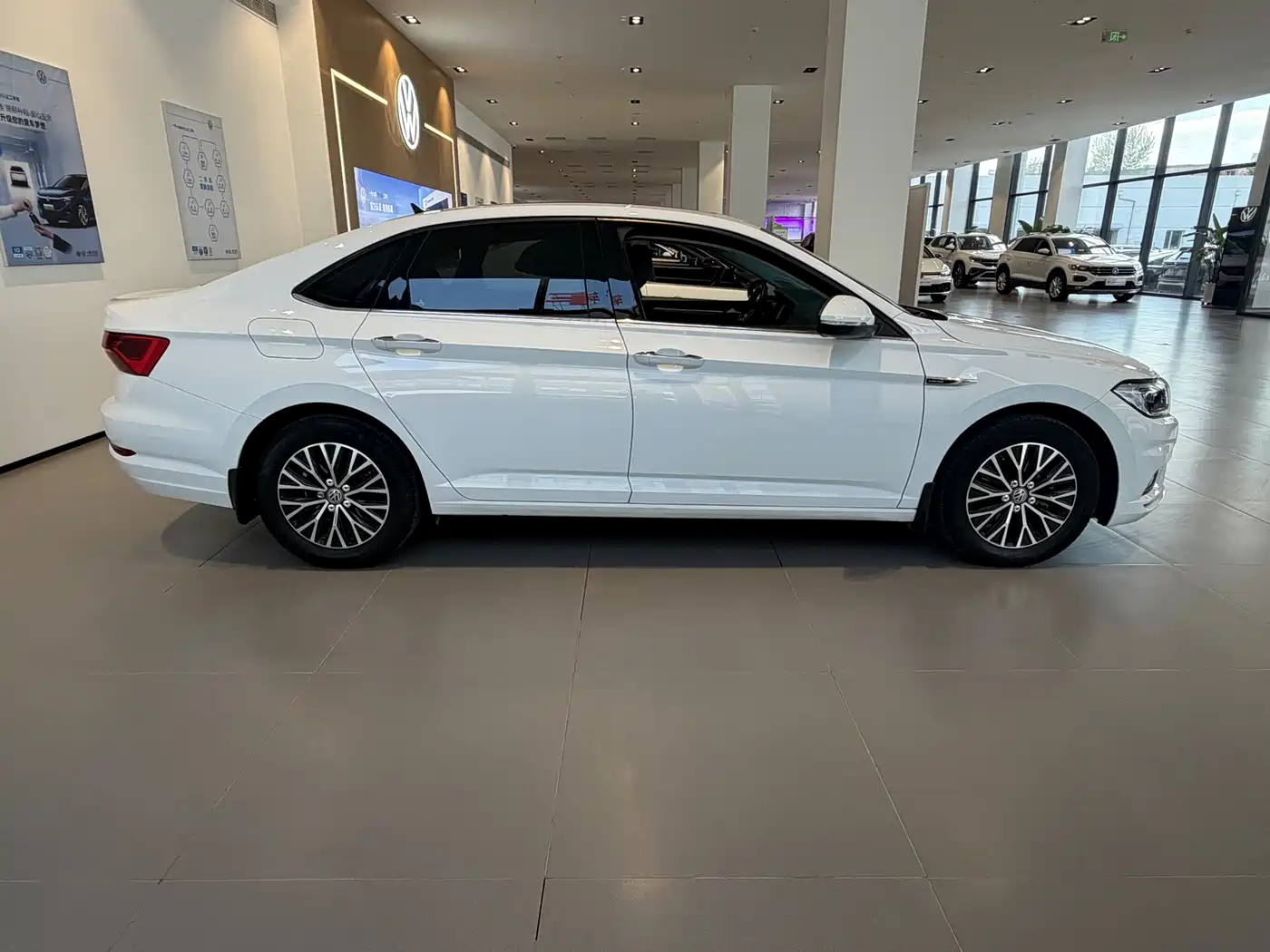 Volkswagen Sagitar 2021 280TSI DSG Comfort Smart Connect Edition фото 4