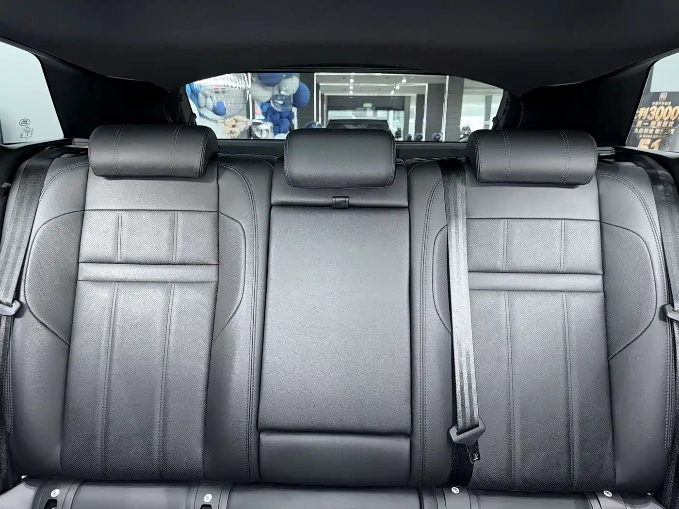 Land Rover Range Rover Evoque 2020 249PS R-DYNAMIC S Sport Edition фото 8