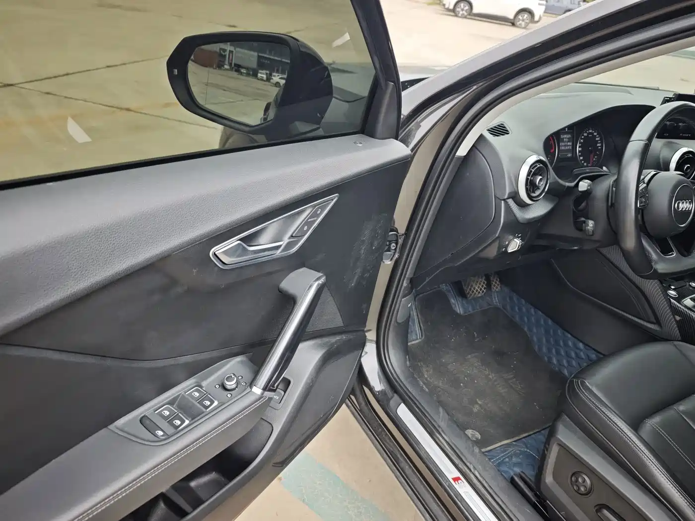 Audi Q2L 2024 2023 35TFSI Luxury Sport