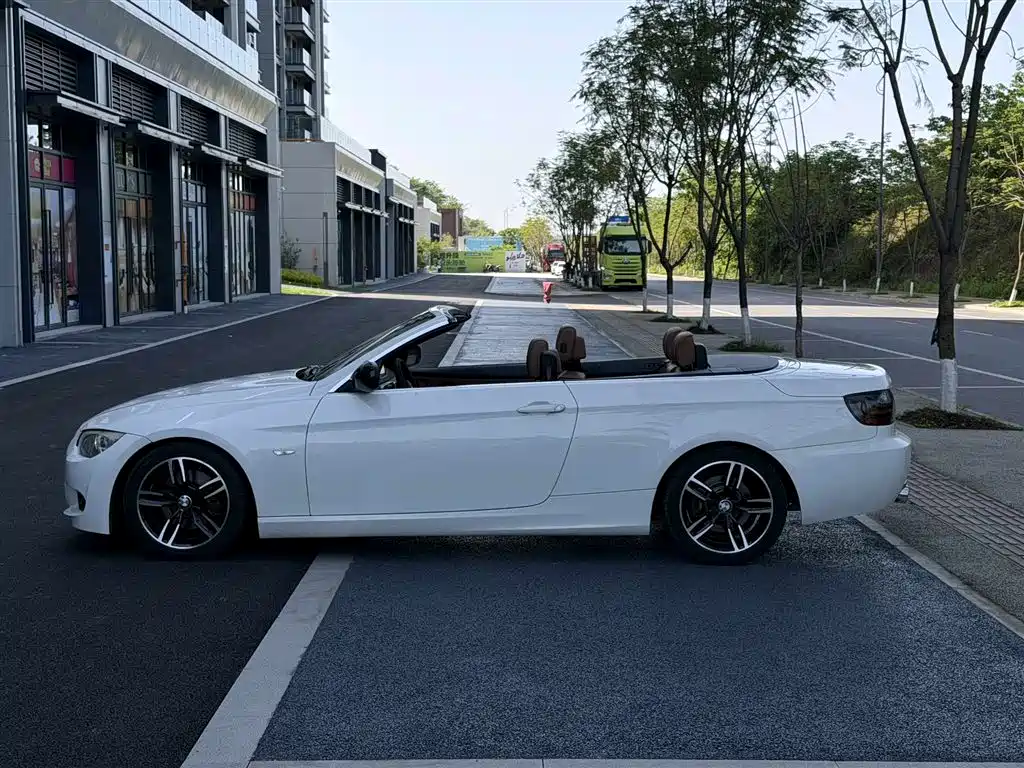 BMW 3 Series (Import) 2011 325i Convertible Coupe фото 3