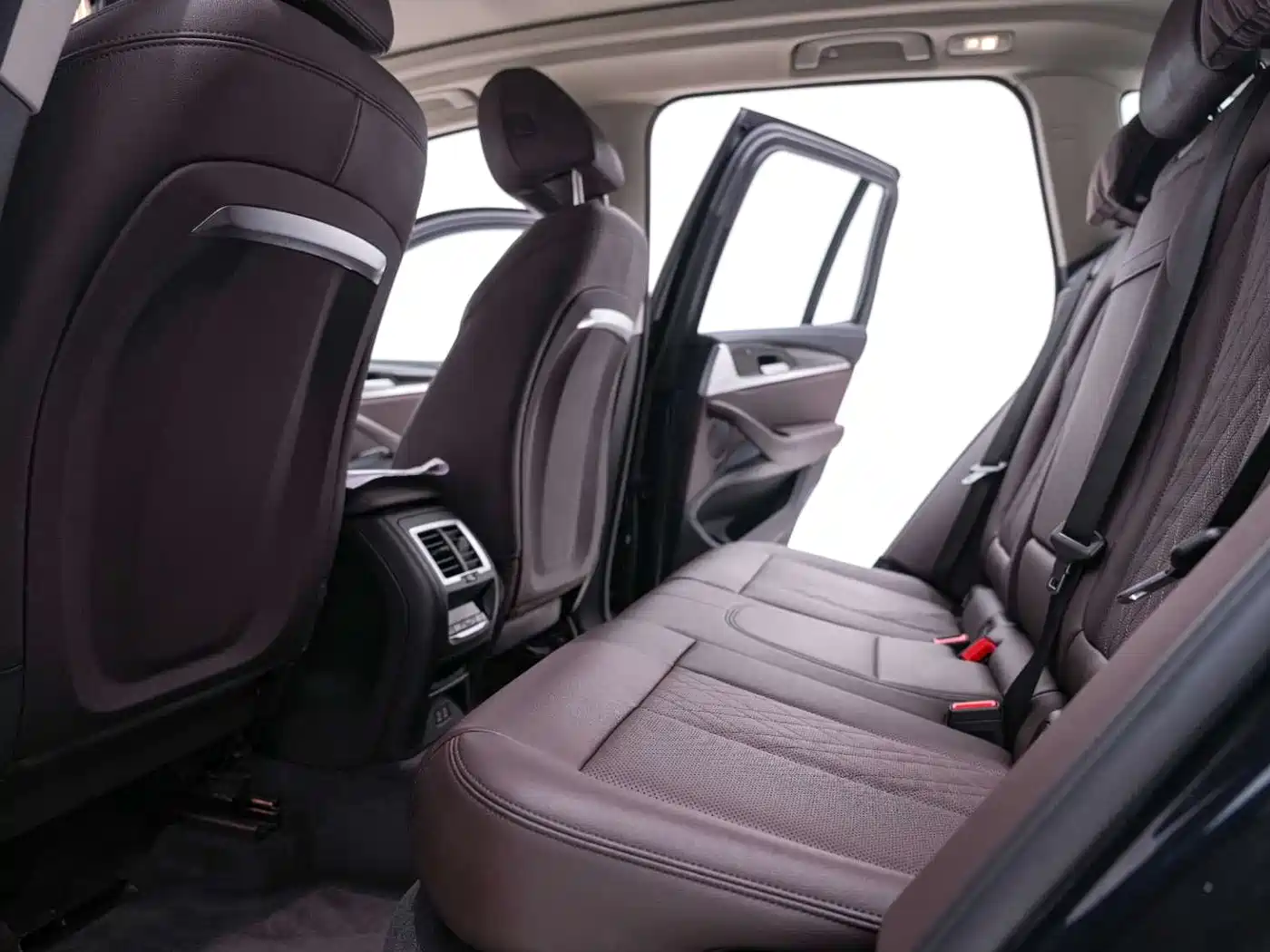 BMW iX3 2022 Facelift Leading Model фото 23