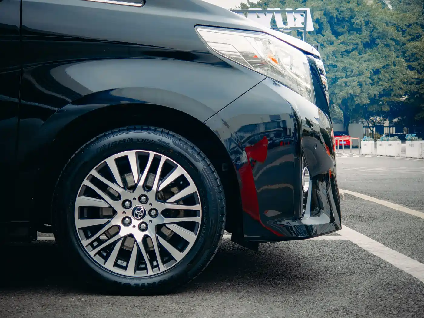 Toyota Alphard 2018 3.5L Premium фото 4