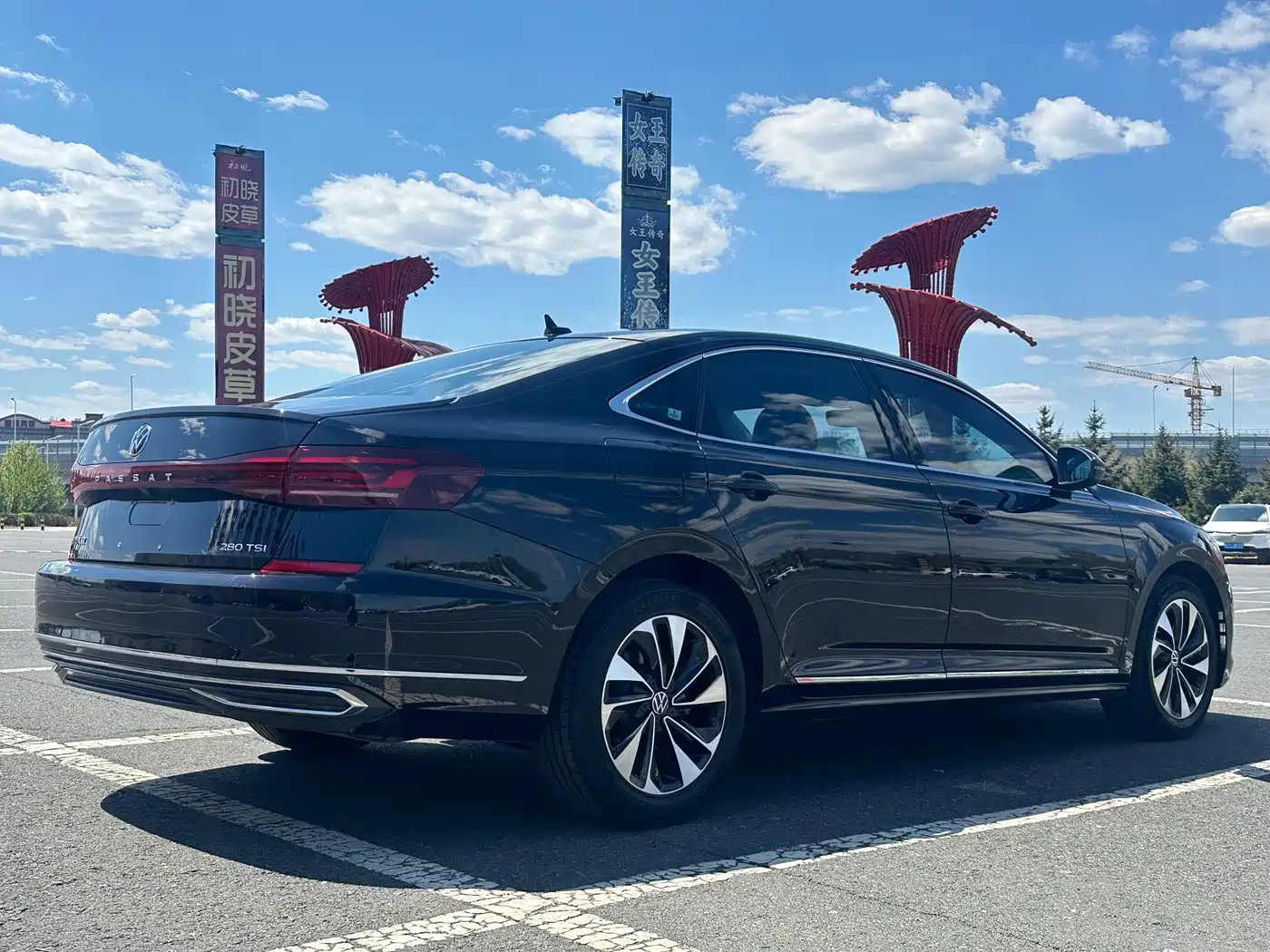 Volkswagen Passat 2022 280TSI Elite Edition фото 4