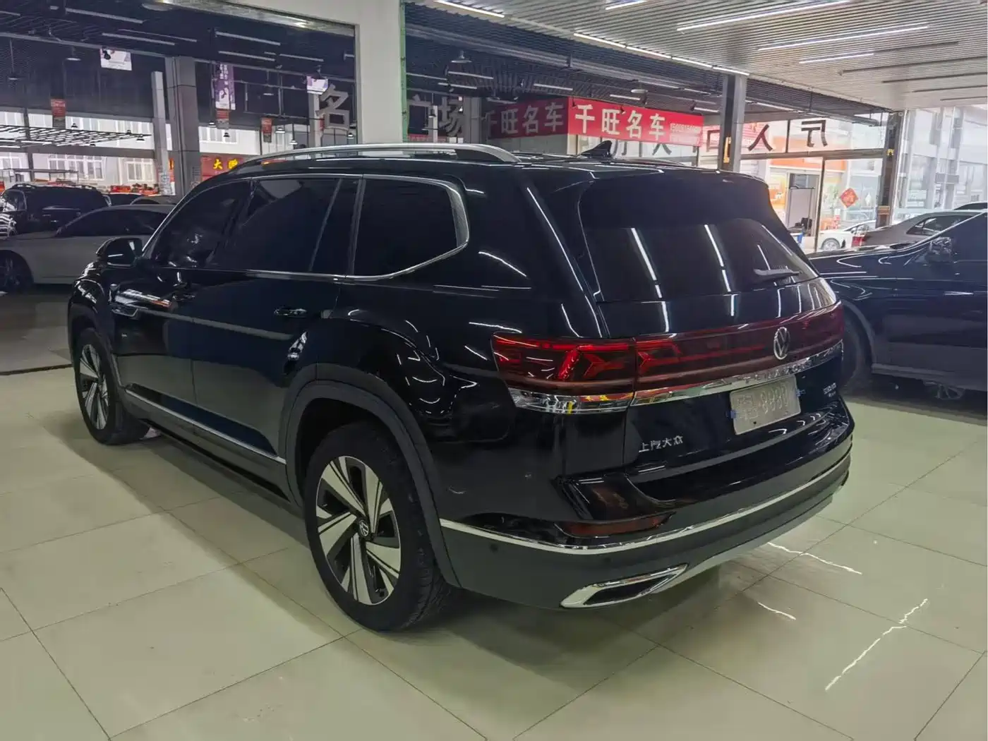 Volkswagen Teramont 2024 380TSI 4WD Dragon Glory Edition фото 11