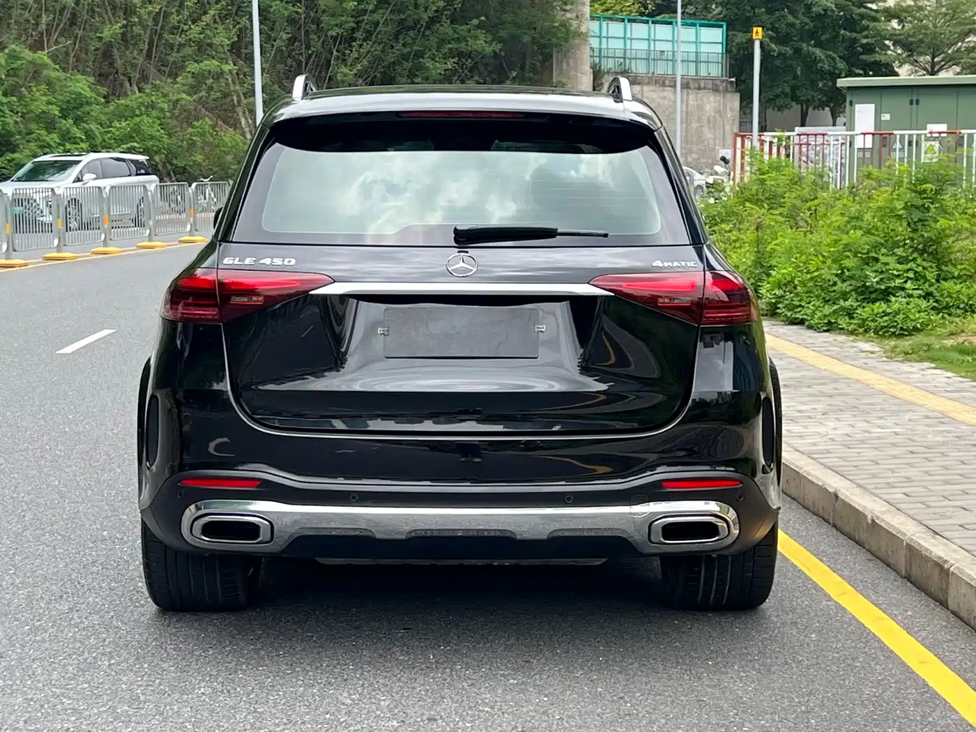 Mercedes-Benz GLE 2024 GLE 450 4MATIC Luxury фото 6