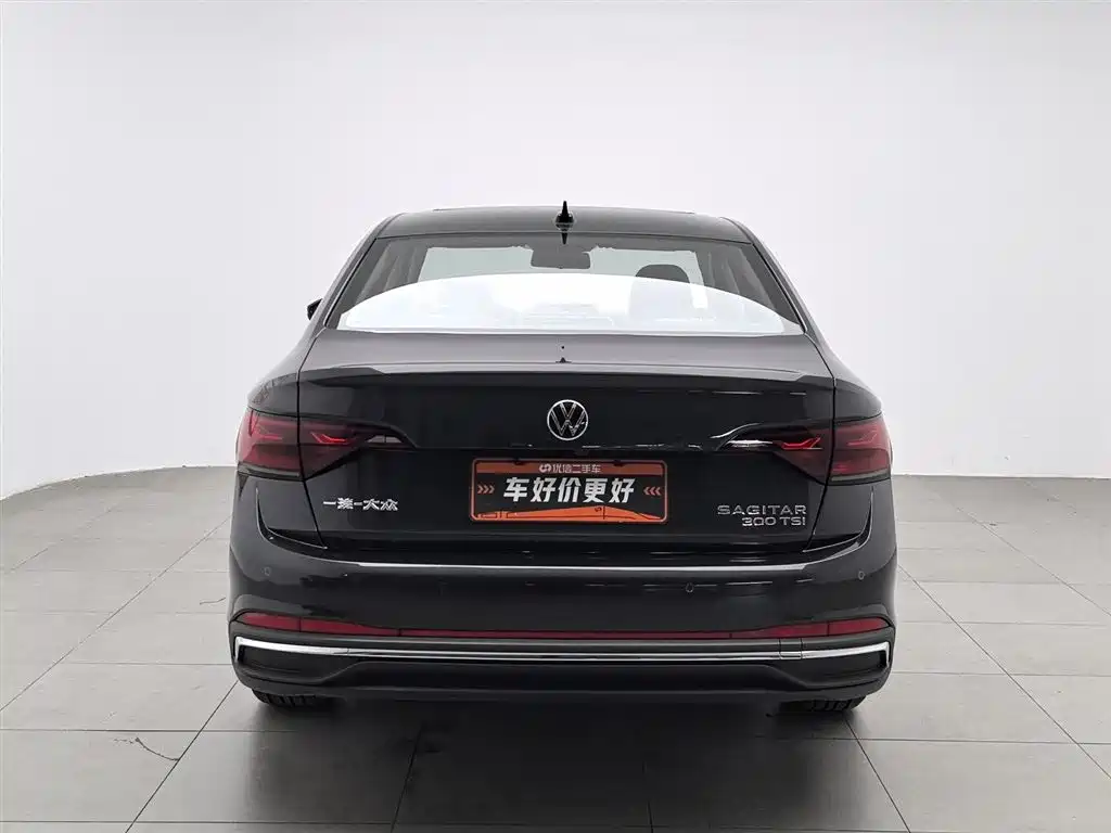 Volkswagen Sagitar 2025 Model Year 3rd Facelift 300TSI DSG Surpassing Edition фото 4
