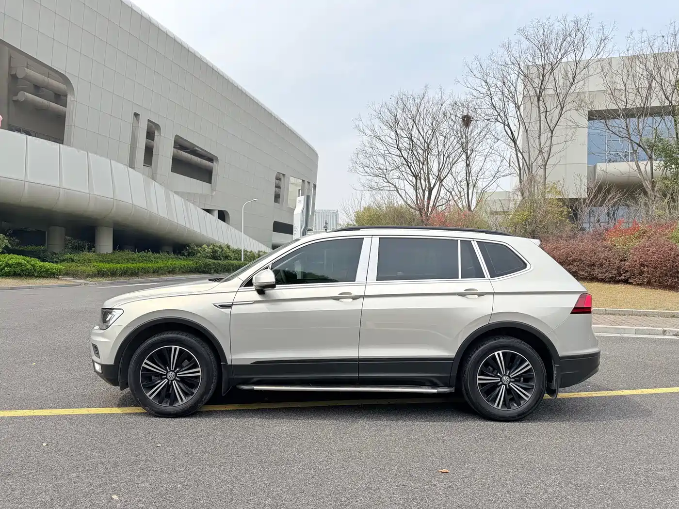 Volkswagen Tiguan L 2019 330TSI Automatic 2WD Trend Edition China VI фото 5