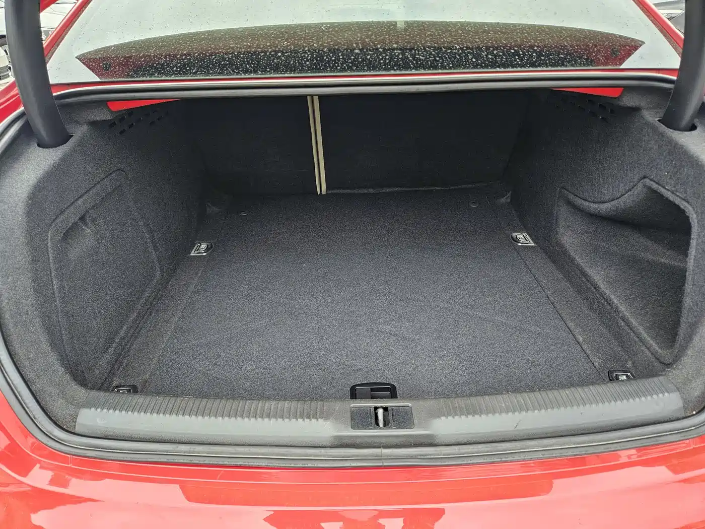 Audi A4L 2010 2.0 TFSI Standard фото 12