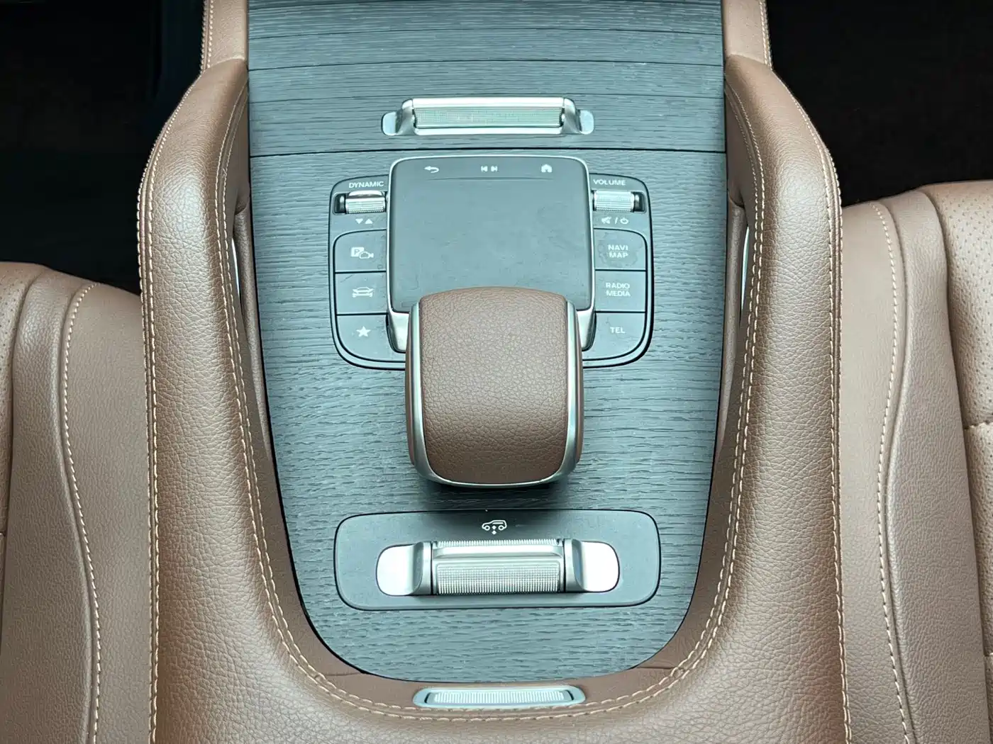 Mercedes-Benz GLE 2024 GLE 450 4MATIC Luxury фото 16