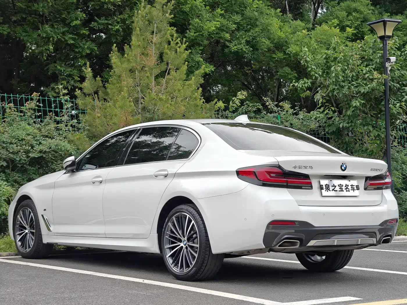 BMW 5 Series 2023 530Li Leading M Sport Package фото 10