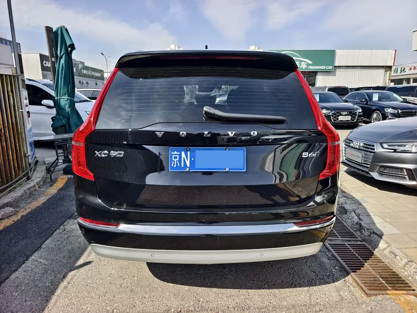 VOLVO XC90