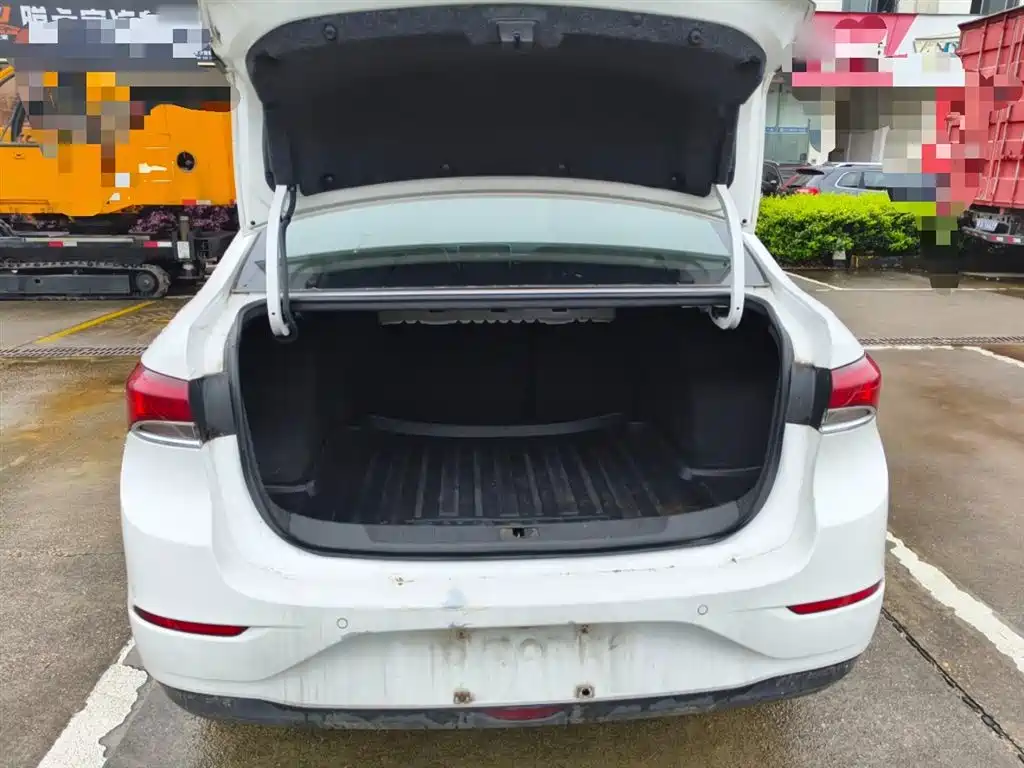 Buick Excelle 2018 15T Dual Clutch Elite (China V) фото 19