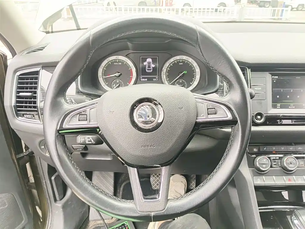Škoda Kodiaq 2017 TSI330 7-seater 2WD Luxury Edition фото 11