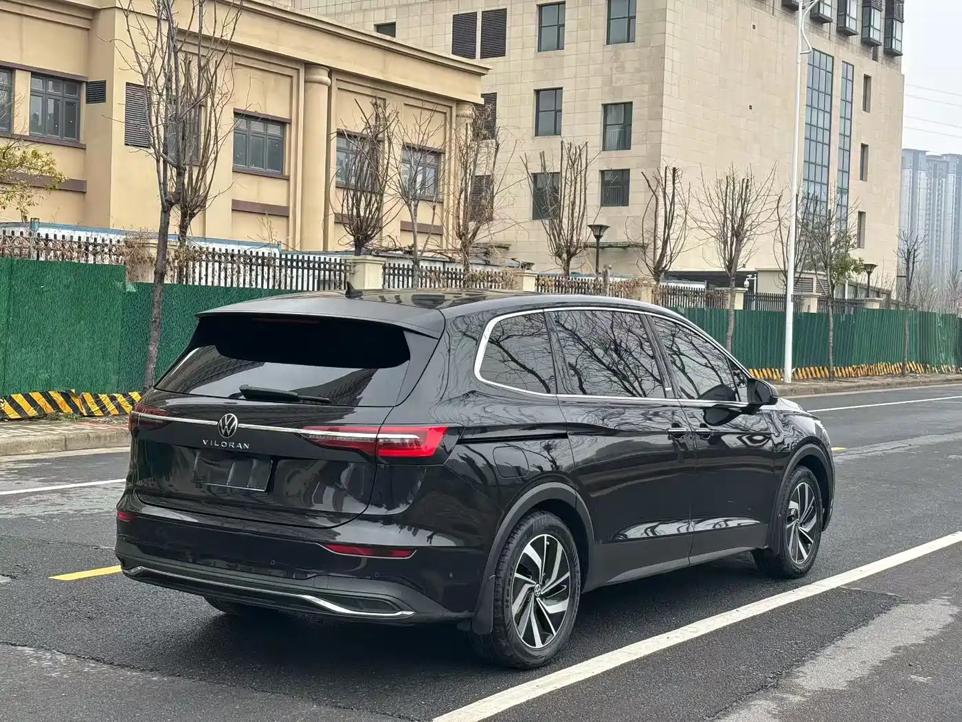 Volkswagen Viloran 2020 330TSI Luxury Edition фото 7