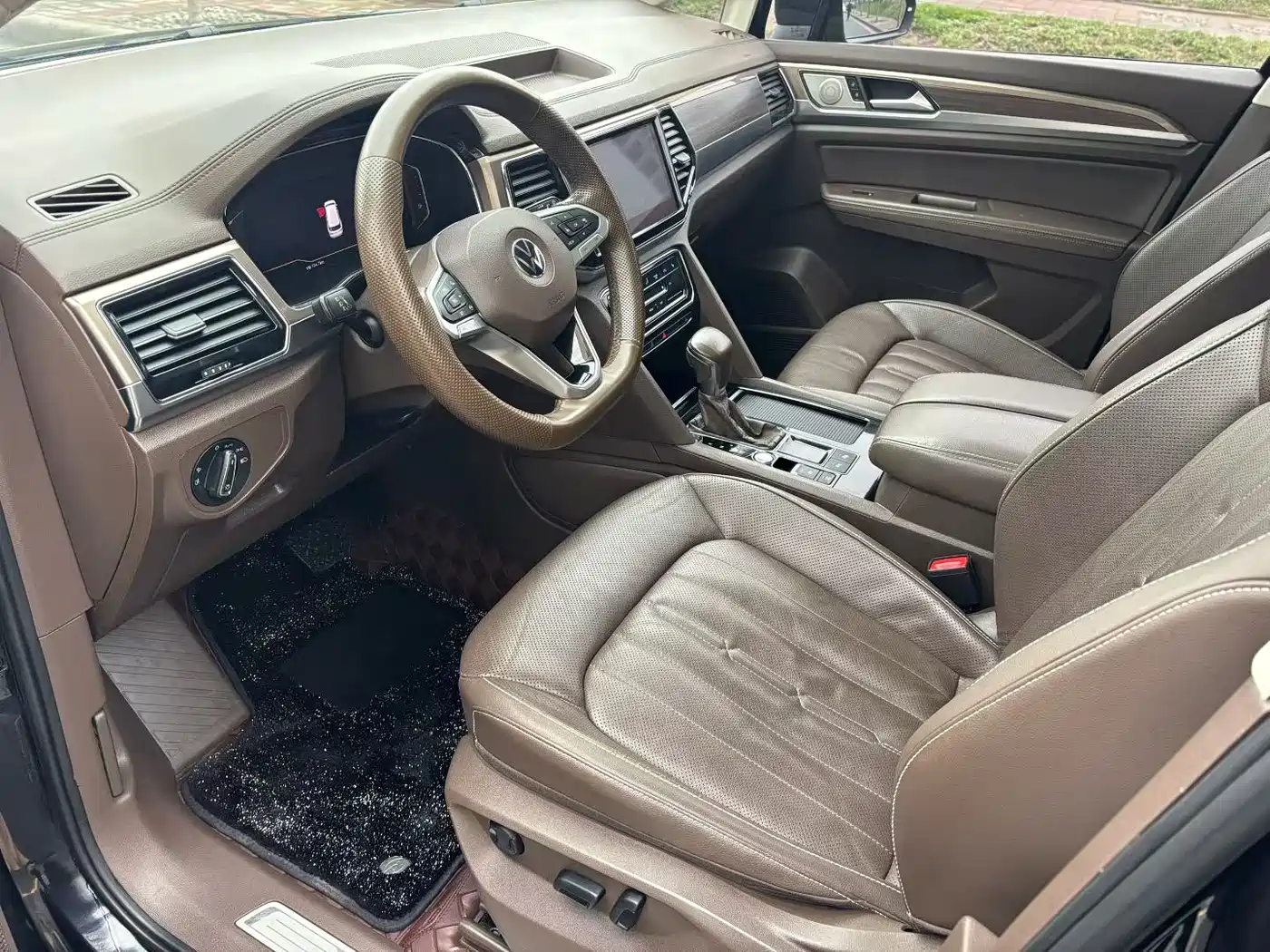 Volkswagen Viloran 2020 330TSI Luxury Edition фото 4