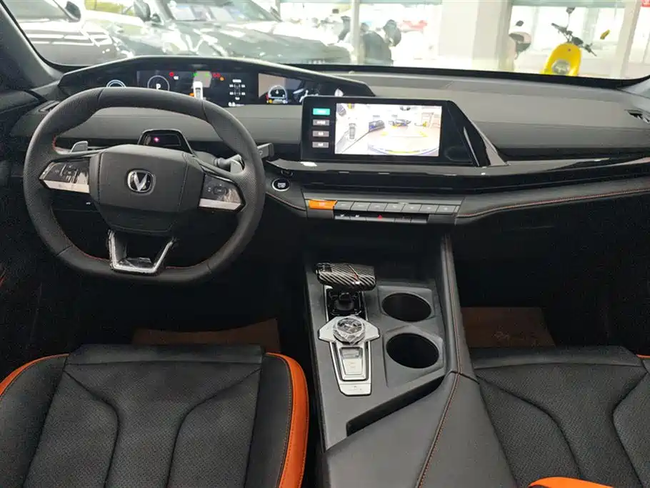CHANGAN UNI-V