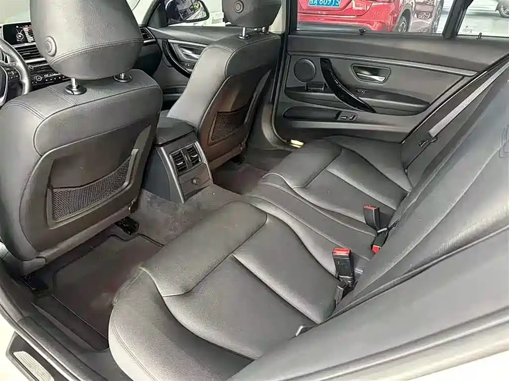 BMW 3 Series 2017 320Li M Sport фото 6
