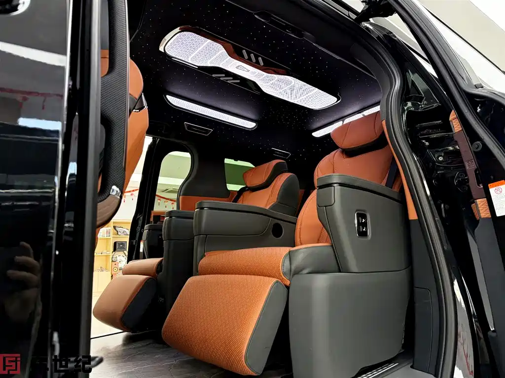Toyota Granvia 2026 Model 2.5L Hybrid Comfort Edition фото 6