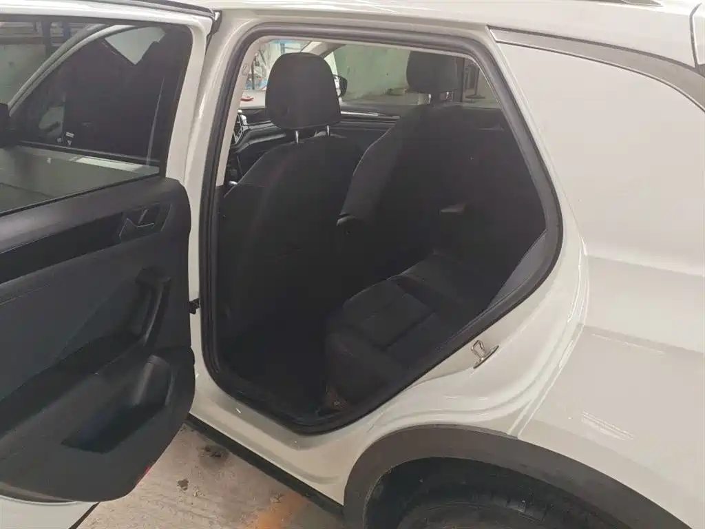 Volkswagen T-ROC 2022 280TSI DSG 2WD Comfort PLUS фото 5