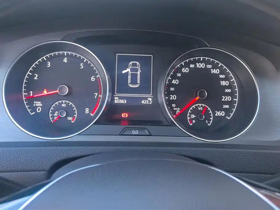 Volkswagen Golf 2016 230TSI Automatic Comfort фото 14