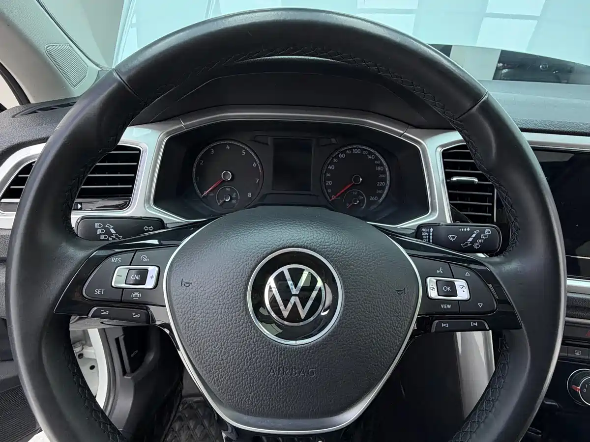 Volkswagen T-ROC 2022 280TSI DSG 2WD Elite PLUS фото 9