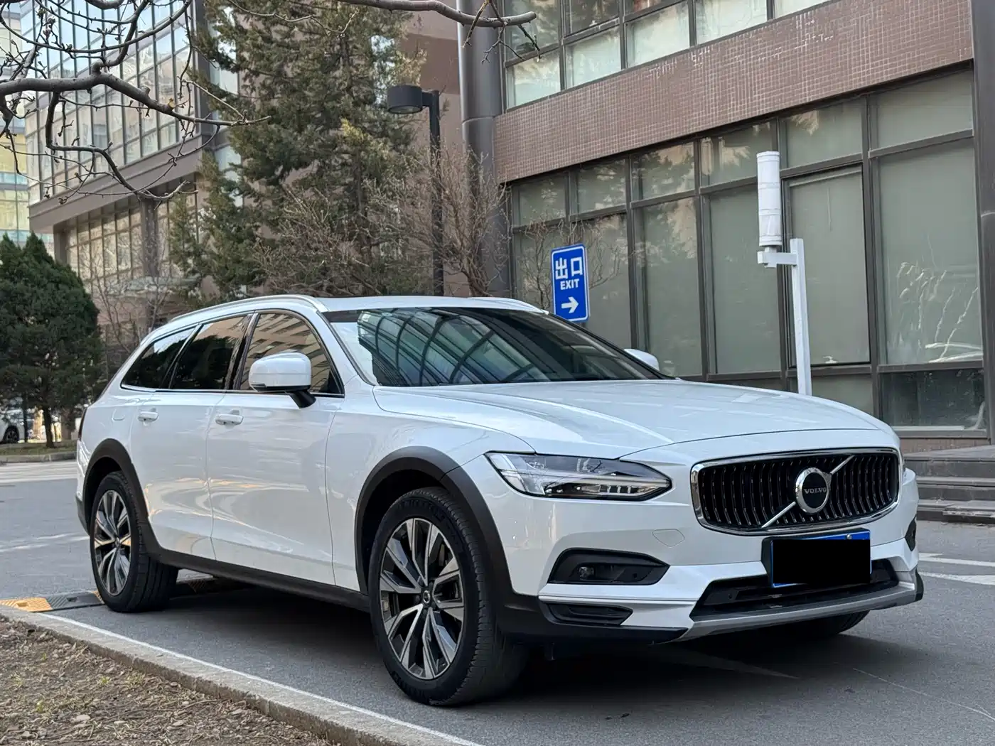VOLVO V90