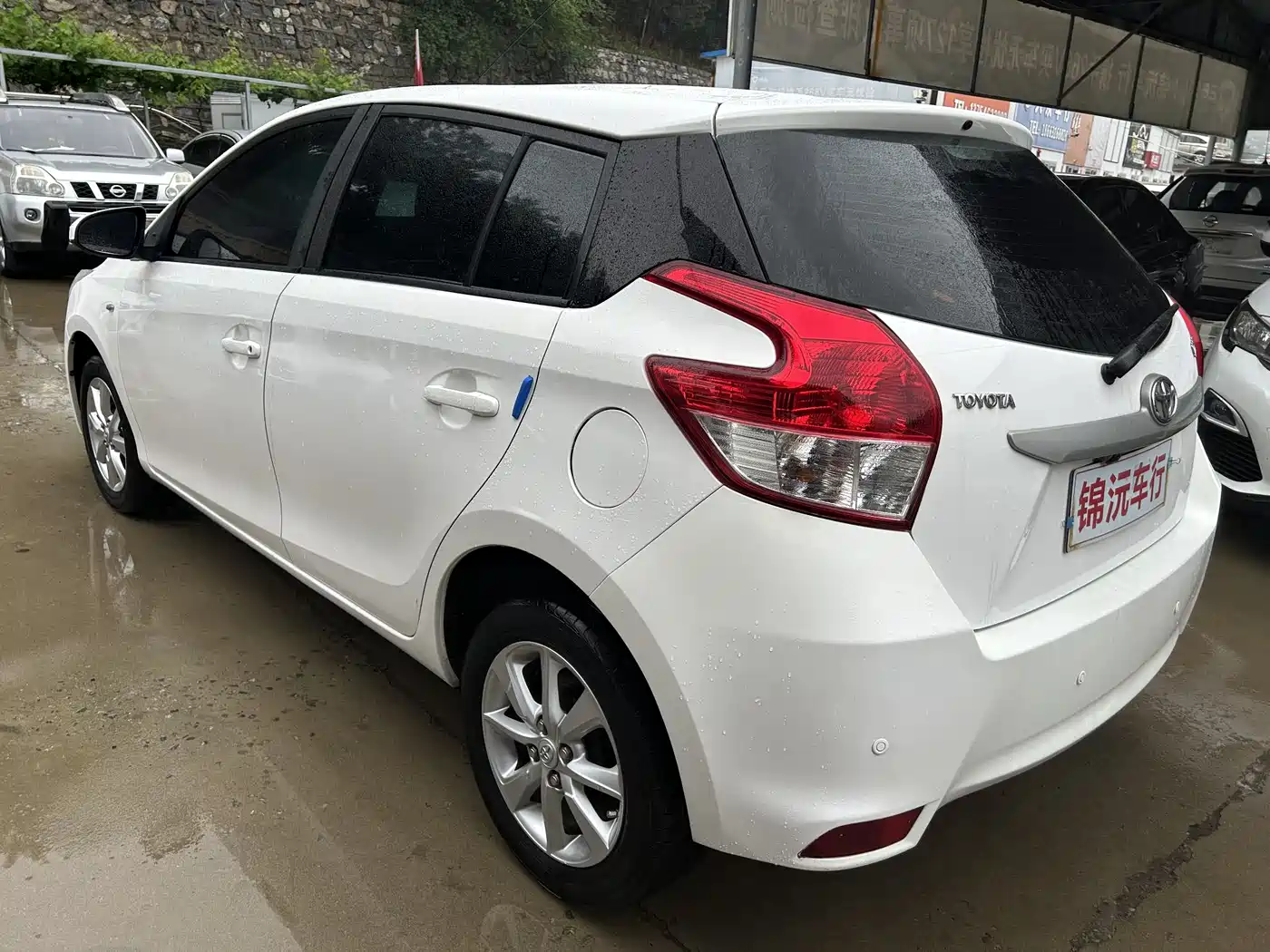 Toyota YARiS L Zhi Xuan 2014 1.5G Automatic Dynamic Edition фото 9