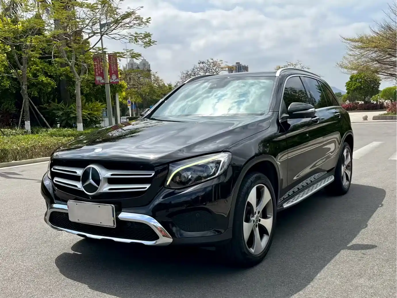Mercedes-Benz GLC 2016 GLC 300 4MATIC Luxury фото 3