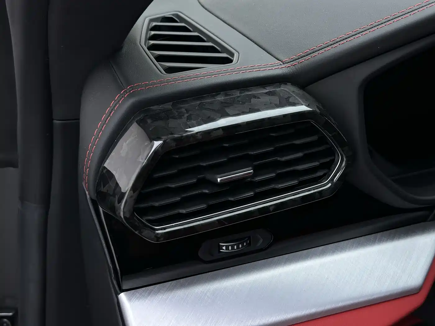 Lamborghini Urus 2021 4.0T V8 фото 25