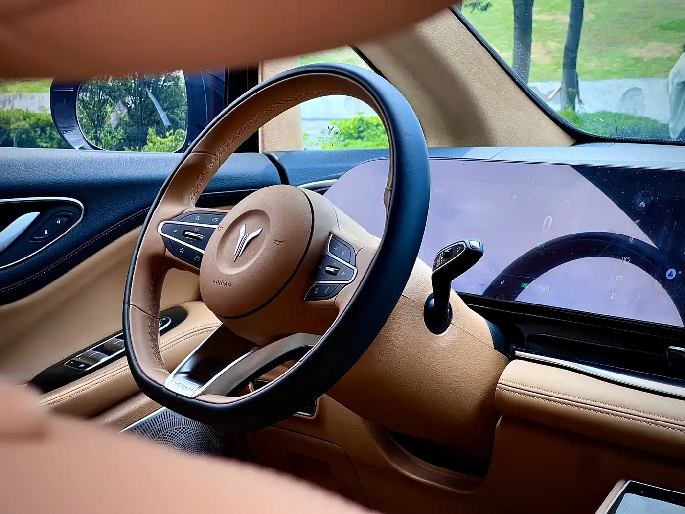 Voyah Auto Voyah Dreamer 2024 PHEV Extended Range Flagship Edition фото 16