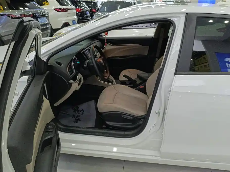 Buick Excelle 2021 Exemplar 1.5L Auto Elite фото 9