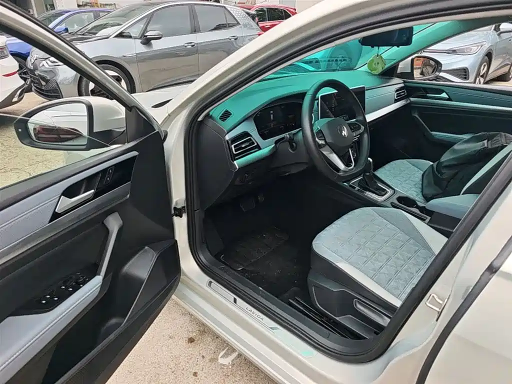 Volkswagen Lavida 2023 280TSI DSG Comfort Edition фото 23